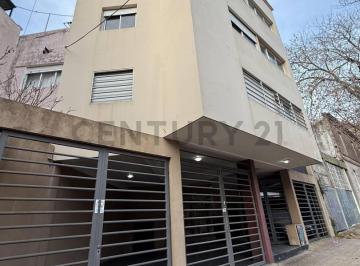 Departamento · 58m² · 3 Ambientes · 1 Cochera · Depto 2 Dorm con Coch. 18 E/ 58 y Diag 74