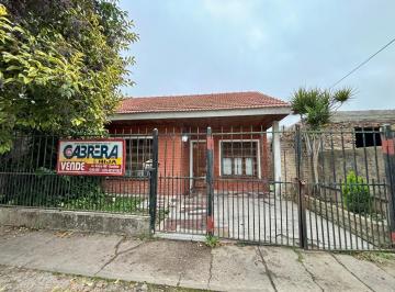 Casa · 65m² · 3 Ambientes · 1 Cochera · Casa en Banfield Este