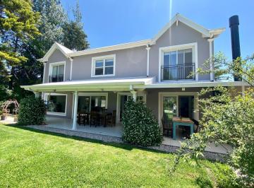 Casa · 250m² · 5 Ambientes · 1 Cochera · Casa en Venta con 4 Dorm. en Boulevares - Pilar