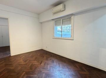 Departamento · 33m² · 2 Ambientes · Venta 2 Ambientes Bajo Belgrano con Gran Jardin