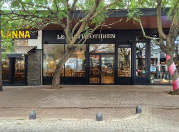 Local comercial · 115m² · 1 Ambiente · Local en Alquiler Sobre Calle Cantilo