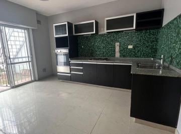 PH · 75m² · 3 Ambientes · PH en Alquiler Villa Luzuriaga 3 Ambientes Terraza