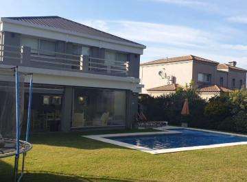 Casa de 6 ambientes, Pilar · Casa 6 Ambientes en Venta - Los Jazmines, Pilar del Este
