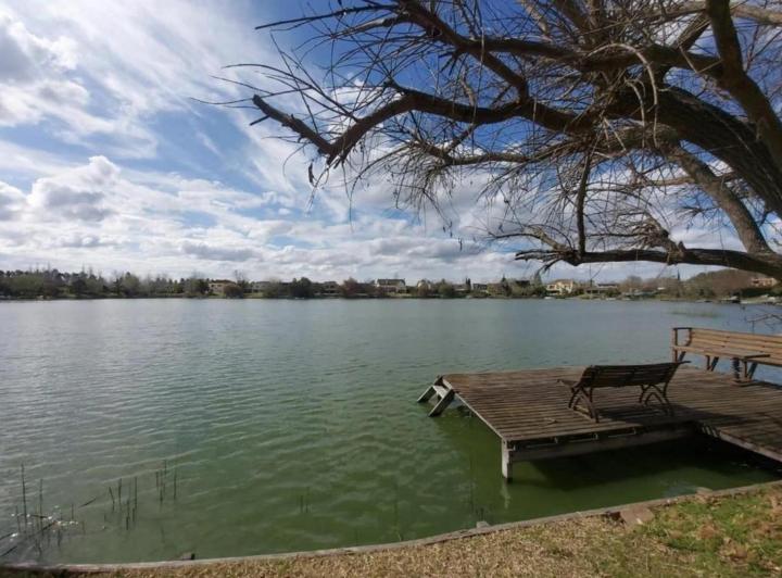 Casa · 340m² · 5 Ambientes · 2 Cocheras