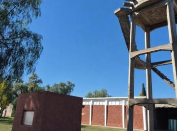 Bodega-Galpón , San Rafael · Galpón, Bodega Antigua, Báscula, Amplio Terreno Para Construir Más.