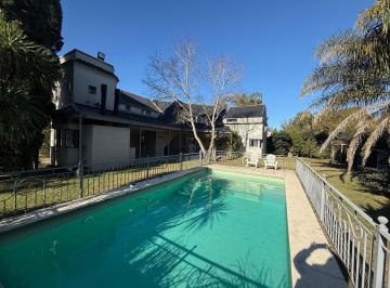 Casa · 260m² · 5 Ambientes · 4 Cocheras · Alquiler Anual Casa Country Club Banco Provincia