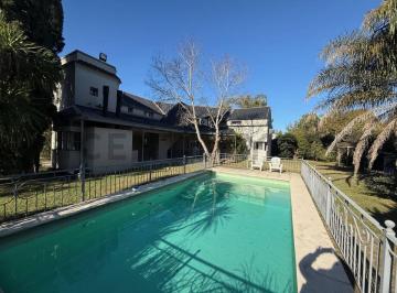 Casa · 260m² · 5 Ambientes · 4 Cocheras · Alquiler Anual Casa Country Club Banco Provincia