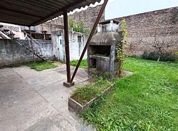Casa · 55m² · 2 Ambientes · Venta Casa 1 Dormitorio Jardín V. G Galvez