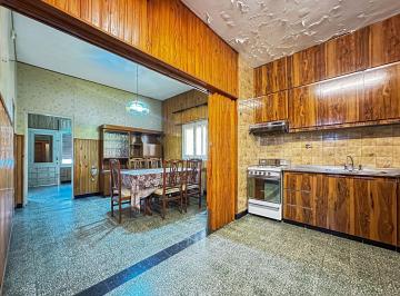 Casa · 173m² · 6 Ambientes · Venta - Casa de Dos Dorm. en Villa Gobernador Galvez.