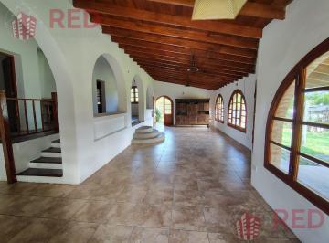 Casa · 220m² · 4 Dormitorios · 1 Cochera · Casa en Venta - Mina Clavero