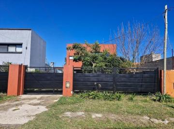 Casa · 100m² · 3 Ambientes · 1 Cochera · Casa en City Bell