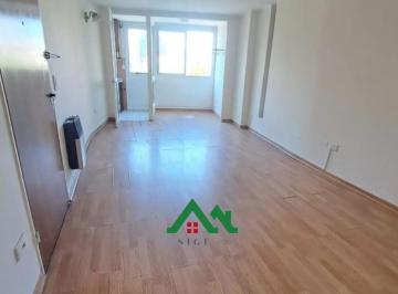 Departamento · 52m² · 4 Ambientes · Departamento en Venta 2 Dorm. en Nueva Córdoba Frente Patio Olmos Apto Crédito