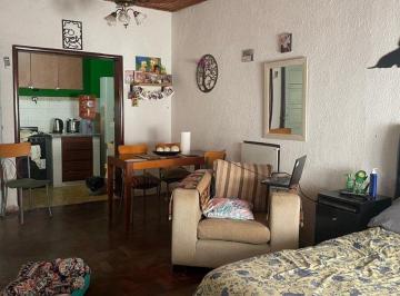 Casa · 112m² · 4 Ambientes · 2 Cocheras · Venta Casa 5amb en Turdera C/cochera 2 Patios