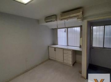 Local comercial · 150m² · 8 Ambientes · Local en Alquiler - 7 Oficinas 3 Baños - 150 m² - Recoleta