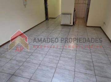 Departamento · 43m² · 1 Ambiente · 1 Cochera · Impecable Semipiso 2 Amb en 2° Piso con Balcon Al Frente y Cochera en Ubicacion Privilegiada: Vieyte