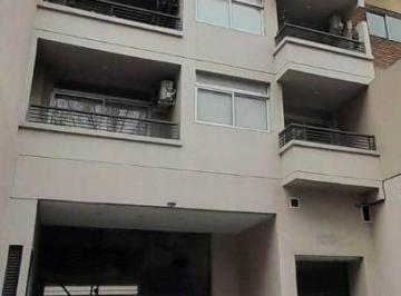 Departamento de 3 ambientes, Caballito · Departamento de 60 m² con 2 Dorm. en Alquiler en Caballito. Cochera Fija