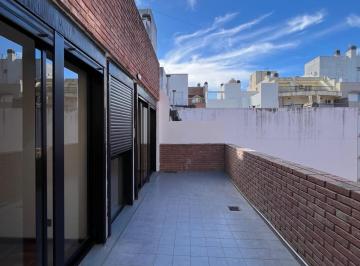 Departamento · 40m² · 2 Ambientes · Sobre Independencia Balcón Terraza Único