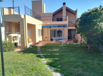 Casa · 85m² · 3 Ambientes · 1 Cochera · Casa en Venta - 2 Dorm. 1 Baño - 85 m² - Bernal