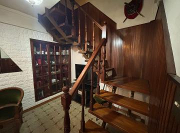 Casa de 4 ambientes, La Plata · Casa en Venta - 3 Dorm. 3 Baños - Cochera - 200 m² - La Plata