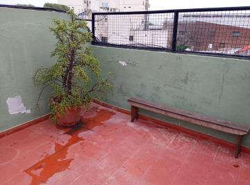 PH de 3 ambientes, Parque Patricios · PH 3 Amb Frente Balcon con Terraza Propia/ Sin Expensas