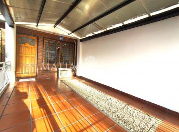 Casa · 64m² · 3 Ambientes · 1 Cochera · Casa en Venta en Haedo Sur, de 3 Ambientes con Fondo Parquizado y Cochera.