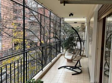 Departamento de 4 ambientes, Colegiales · Departamento en Venta con Espectacular Patio y Dos Cocheras Fijas