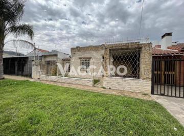 VCO-VCO-1390_2 · Venta de Casa 3 Ambientes, Gran Jardín