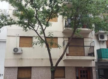 Departamento de 2 ambientes, Flores · Impecable Departamento de 2 Ambientes con Lavadero Independiente.