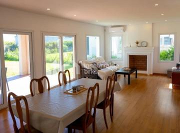 Casa · 190m² · 7 Ambientes · Casa Chalet en Venta en Puertos, Escobar, G. B. a. Zona Norte