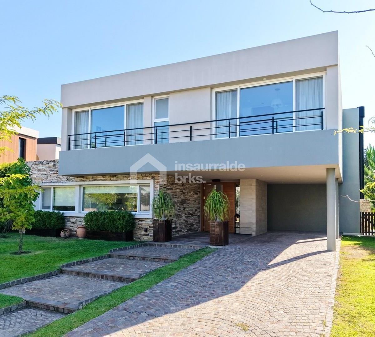 Barrio Cabos del Lago 100