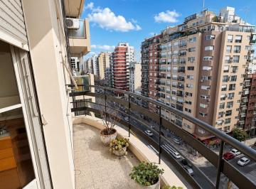 Departamento · 70m² · 3 Ambientes · Venta Dto. 3 Amb. Al Fte. Caballito C/doble Balcon