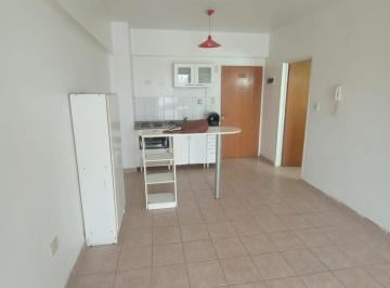 Departamento · 29m² · 1 Ambiente · Alquiler Monoambiente en Flores C/balcon Al Frente