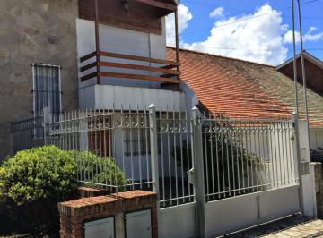 Casa · 65m² · 2 Dormitorios · 1 Cochera · Dúplex Tres Ambientes Punta Mogotes