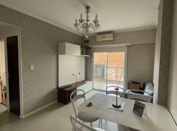 Departamento de 2 ambientes, Lanús · Oportunidad! 2 Amb C/ Cochera - Ubicación Inmejorable!