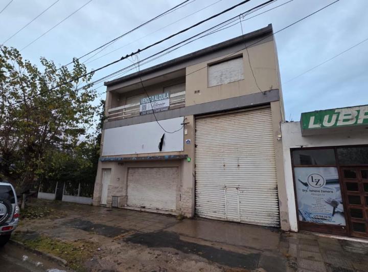 Bodega-Galpón · 450m² · 3 Ambientes · 1 Cochera