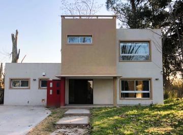 Casa · 202m² · 4 Ambientes · 1 Cochera · Casa en Venta 4 Amb con Jardin Parrilla San Matias
