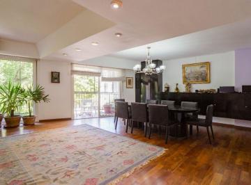 Departamento · 178m² · 5 Ambientes · 1 Cochera · Venta Depto. 5 Ambientes en Belgrano con Cochera.
