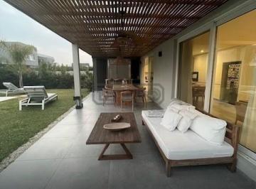 Casa · 223m² · 4 Ambientes · 2 Cocheras · Casa en Venta en Castaños, Nordelta, Tigre
