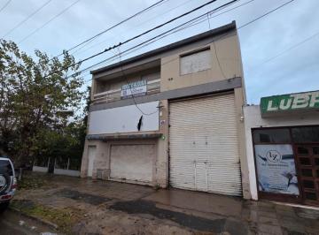 Bodega-Galpón · 450m² · 3 Ambientes · 1 Cochera · Galpon con Vivienda