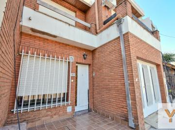PH · 83m² · 6 Ambientes · 1 Cochera · PH en Venta, 4 Dorm., Zona Moron