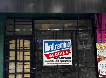 Local comercial · 40m² · Local en Alquiler - Merlo