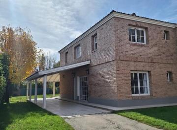 Casa de 10 ambientes, Neuquén · Alquiler Casa 4 Dorm.