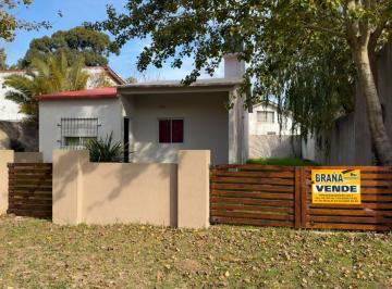 Casa · 70m² · 2 Ambientes · 2 Cocheras · Chalet (Dividido en 2 Dptos) - Zona Norte - Oportunidad!