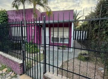 Casa · 80m² · 3 Ambientes · Venta Casa 3 Amb C/jardin en Lote Propio. Villa Ballester
