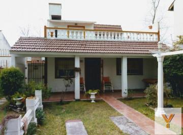 Casa · 1100m² · 5 Ambientes · Casa en Venta - 3 Dorm. 2 Baños - San Bernardo del Tuyú