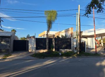 Garage · Venta de Terreno con Cochera Sobre Colón y Formosa