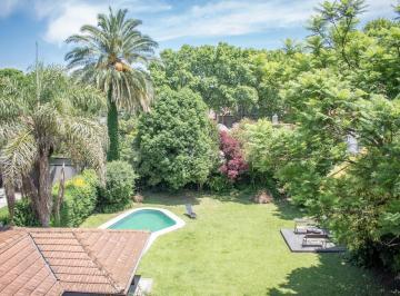 Casa · 440m² · 7 Ambientes · 2 Cocheras · Venta Casa 7 Amb en Vicente Lopez Zona Premium