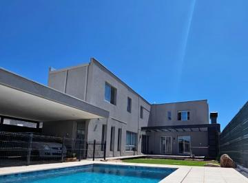 Casa de 12 ambientes, El Challao · Venta Casa Barrio Privado La Bastilla Las Heras Mendoza