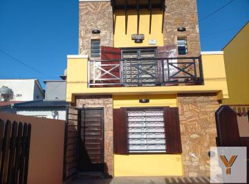 Departamento · 38m² · 4 Ambientes · 1 Cochera · Triplex en Venta - 3 Dorm. 2 Baños - 108 m² - Mar del Tuyú