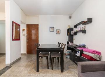 Departamento · 52m² · 3 Ambientes · 1 Cochera · Venta Departamento 3 Ambientes - Avellaneda Dentro del Complejo Mariano Moreno Ubicado Sobre Diaz Ve